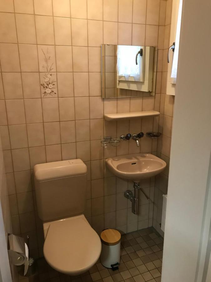 Simple 36m2 In The Center Of Private Parking Small Bathroom Burgdorf