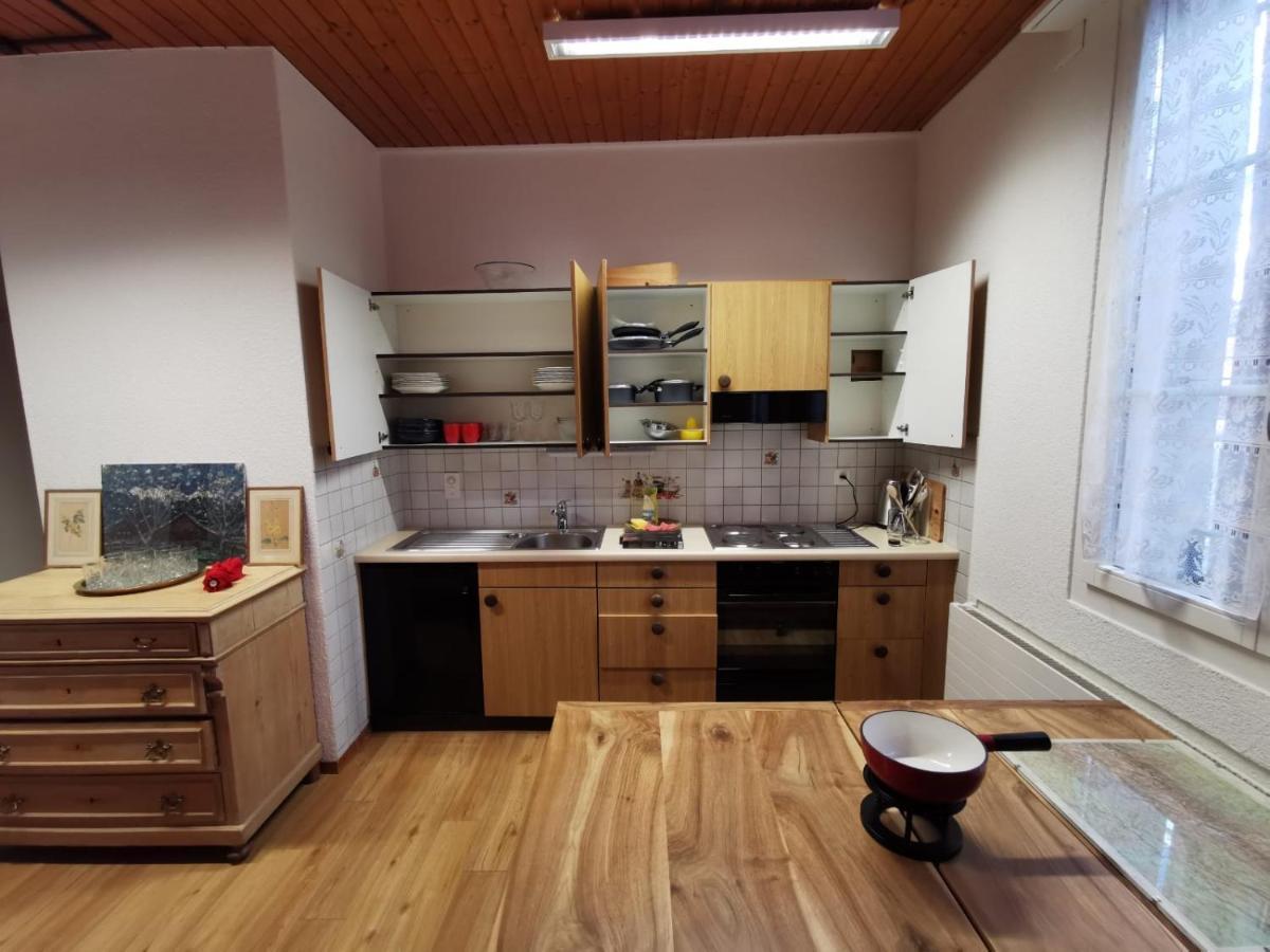 Simple 36m2 In The Center Of Private Parking Small Bathroom Appartement